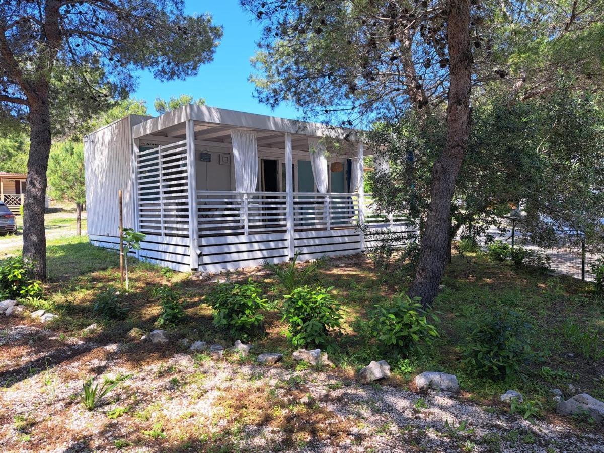 LunaSky Mobile Home Murter Jezera Esterno foto